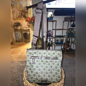 😍 MCM Visetos Aren Medium Crossbody Bag - EUC